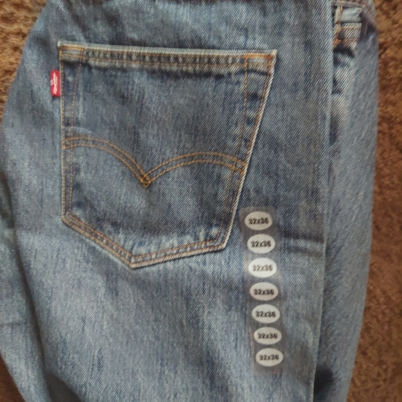 Men's Levi's Button Fly 501 Jeans - Picture 4 of 5